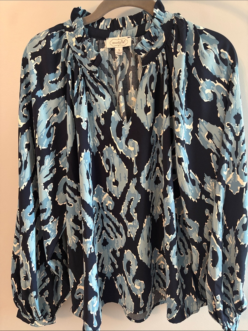 Mudpie long sleeved navy and light blue blouse